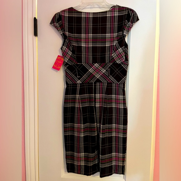 ⭐️NWT⭐️Candie’s brown plaid dress, juniors size 1 - Picture 2 of 3